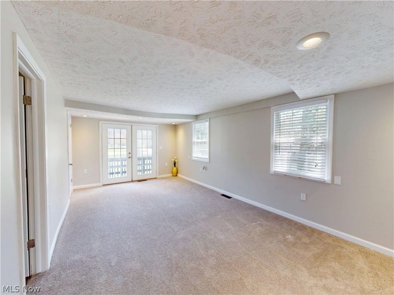 867 Sunset View Boulevard, Tallmadge, OH 44278 Photo 25