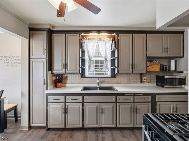 7416 Wefel Avenue , Brooklyn, OH 44144 Photo 10