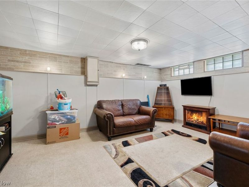 7416 Wefel Avenue , Brooklyn, OH 44144 Photo 22