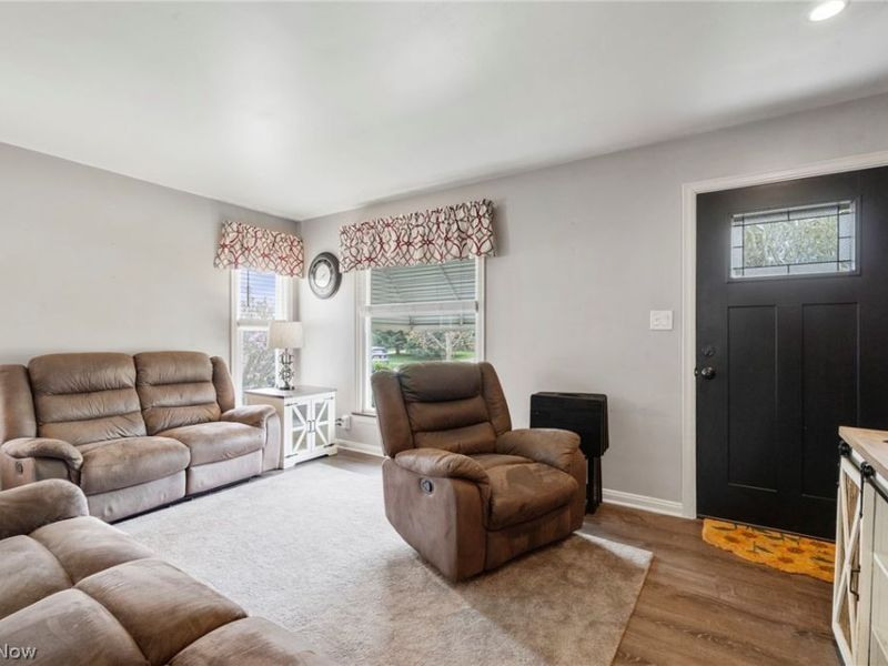 7416 Wefel Avenue , Brooklyn, OH 44144 Photo 5