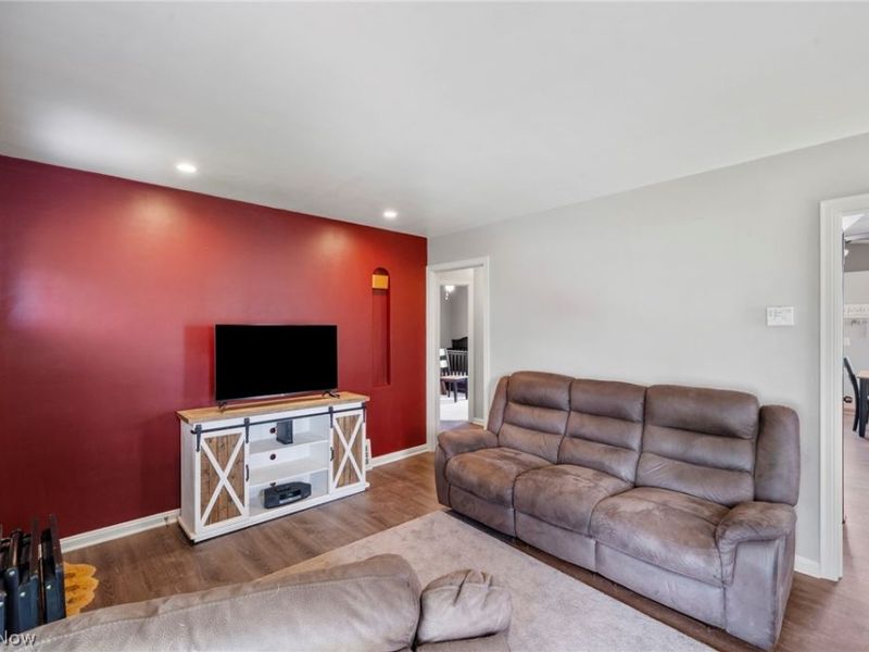 7416 Wefel Avenue , Brooklyn, OH 44144 Photo 7