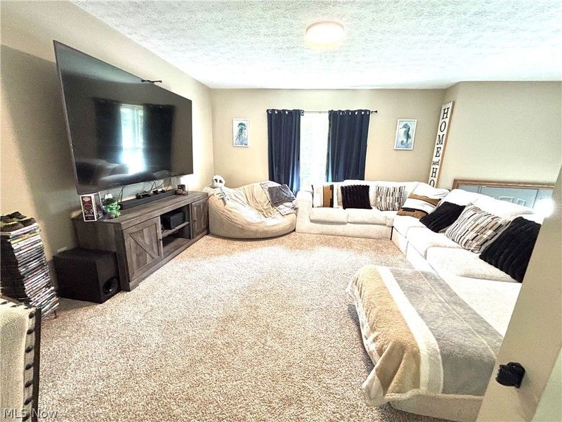 1392 Homestead Drive, East Liverpool, OH 43920 Photo 3