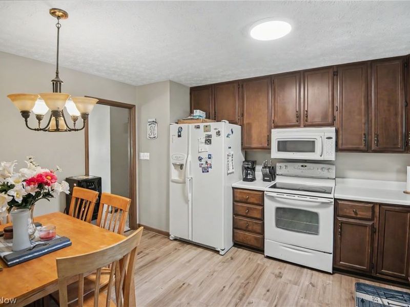1392 Homestead Drive, East Liverpool, OH 43920 Photo 6