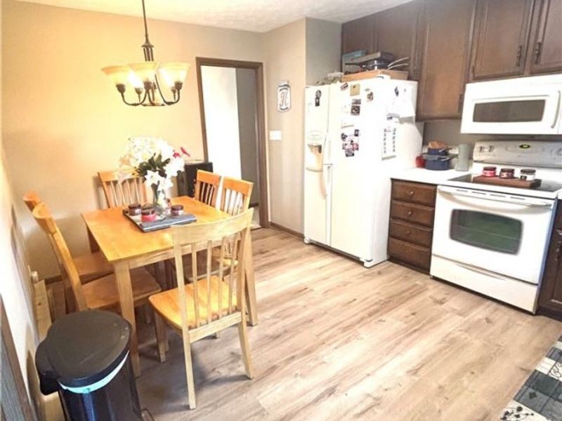 1392 Homestead Drive, East Liverpool, OH 43920 Photo 7