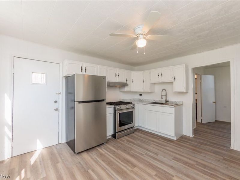 1986 W 93rd Street, Cleveland, OH 44102 Photo 13