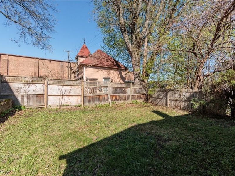 1986 W 93rd Street, Cleveland, OH 44102 Photo 44