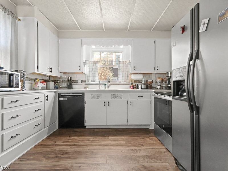 2616 Ridgewood Avenue, Alliance, OH 44601 Photo 3