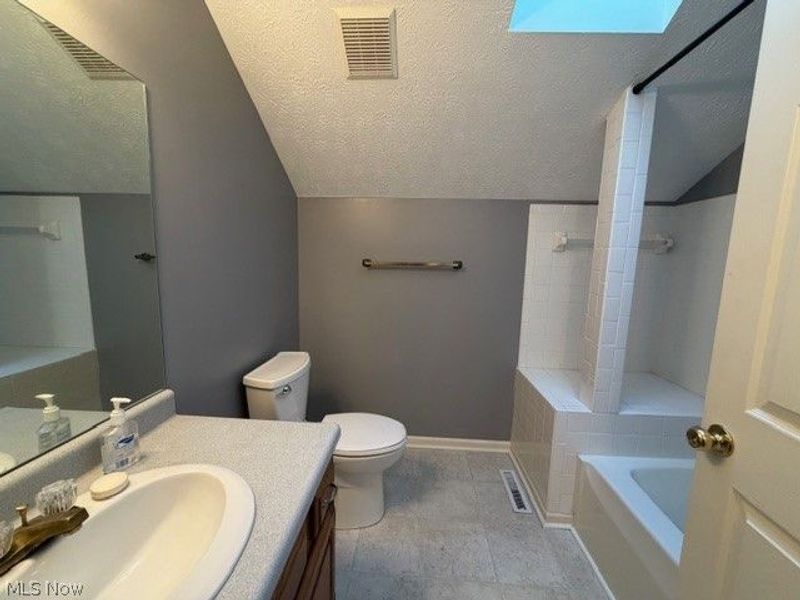 5630 Dorrington Avenue NE, Canton, OH 44721 Photo 13