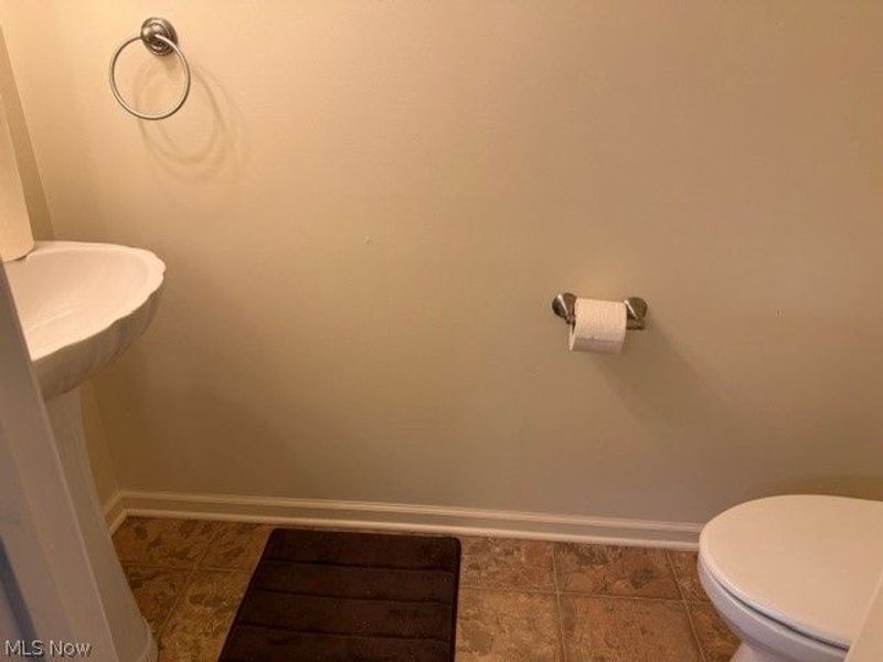 5630 Dorrington Avenue NE, Canton, OH 44721 Photo 16