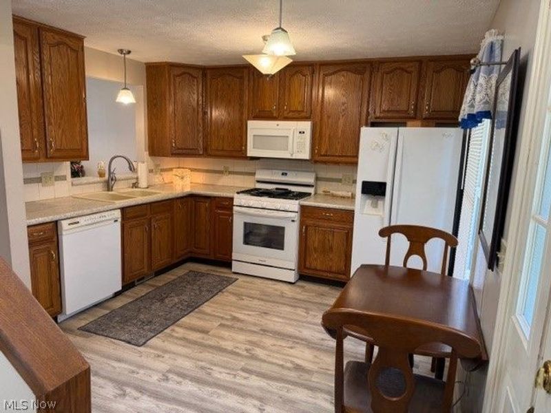 5630 Dorrington Avenue NE, Canton, OH 44721 Photo 2