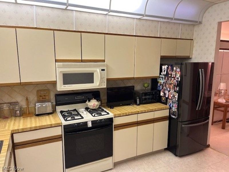 4581 Morgate Circle NW, Canton, OH 44708 Photo 9