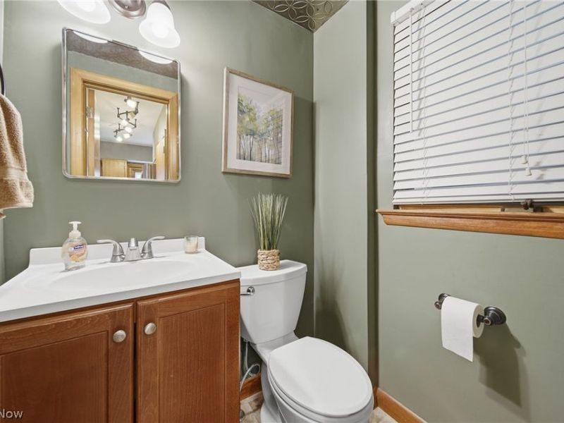 905 Mohawk Trail SW, Hartville, OH 44632 Photo 15