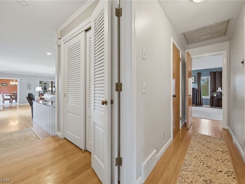 905 Mohawk Trail SW, Hartville, OH 44632 Photo 16