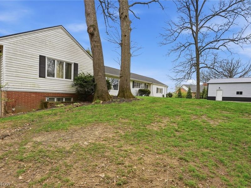 905 Mohawk Trail SW, Hartville, OH 44632 Photo 42