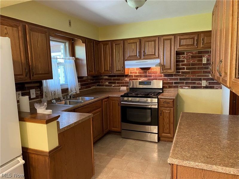 4700 Woodridge Drive, Austintown, OH 44515 Photo 5