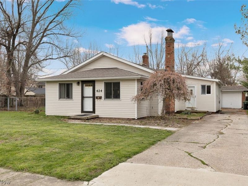 424 Woodstock Road, Eastlake, OH 44095 Photo 1