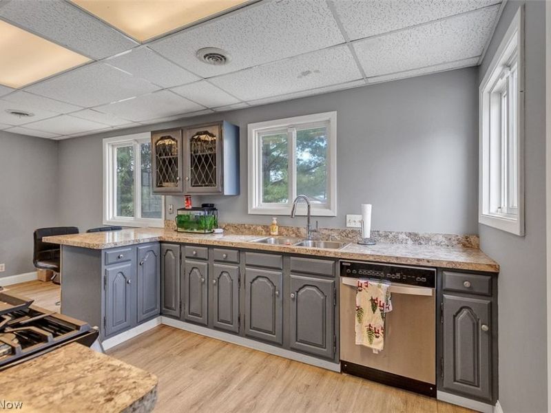 424 Woodstock Road, Eastlake, OH 44095 Photo 15