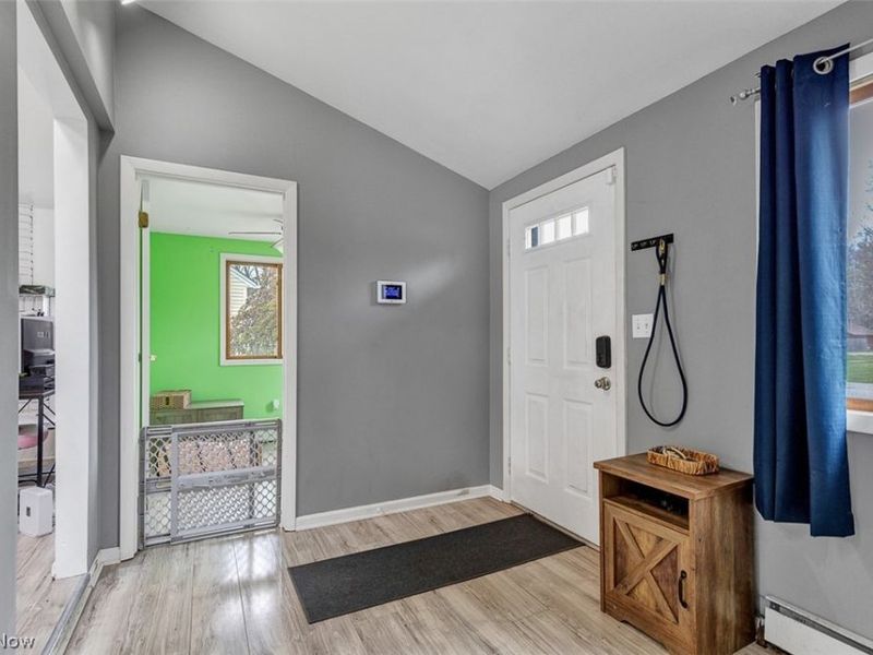 424 Woodstock Road, Eastlake, OH 44095 Photo 4