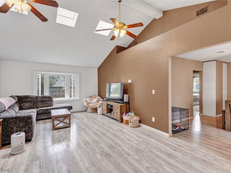 424 Woodstock Road, Eastlake, OH 44095 Photo 6