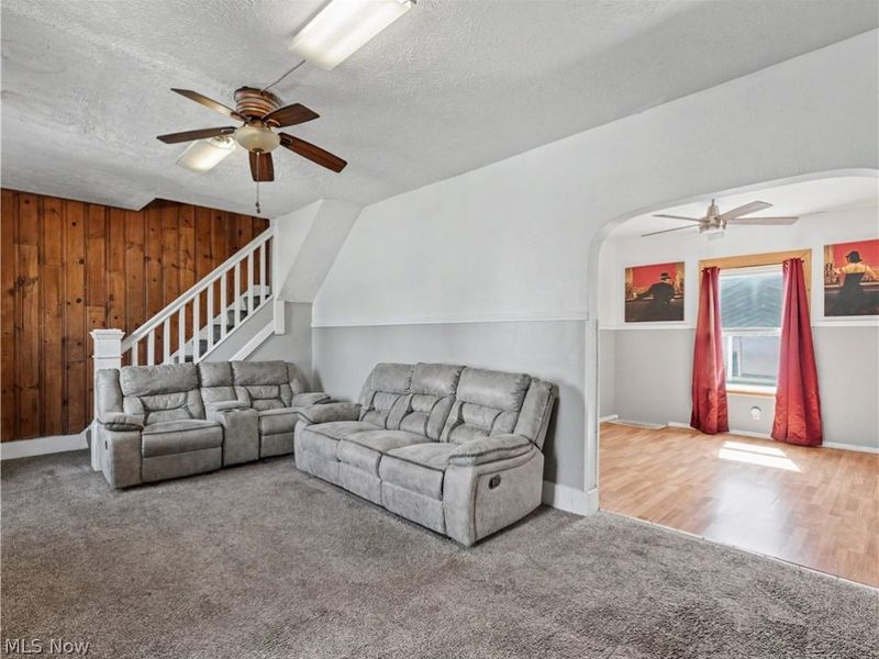 2012 Harmont Avenue NE, Canton, OH 44705 Photo 2