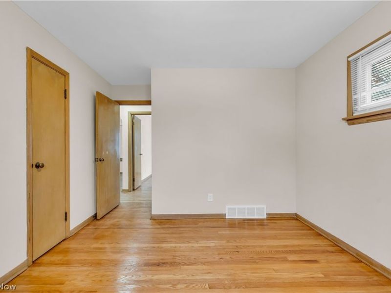 21980 Ivan Avenue, Euclid, OH 44123 Photo 12