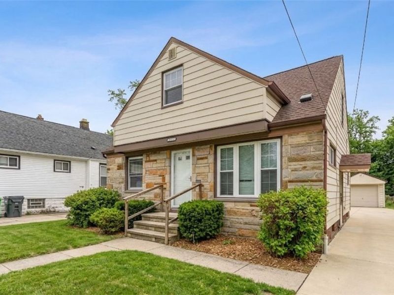 21980 Ivan Avenue, Euclid, OH 44123 Photo 2