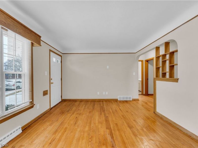 21980 Ivan Avenue, Euclid, OH 44123 Photo 4