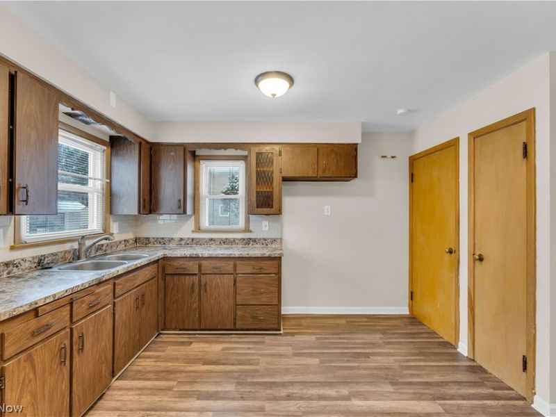 21980 Ivan Avenue, Euclid, OH 44123 Photo 6