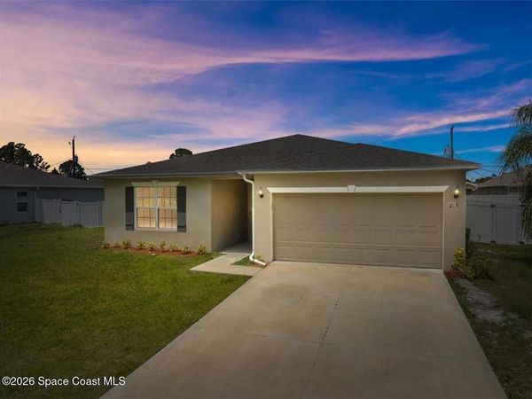 219 Heritage Street SW , Palm Bay, FL 32908