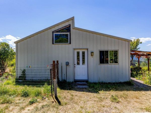 253 White Mountain Rd, Curlew, WA 99118