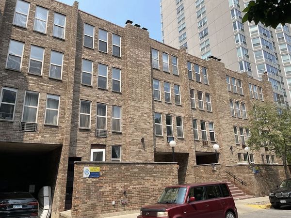744 W GORDON Terrace , Unit 106, Chicago, IL 60613