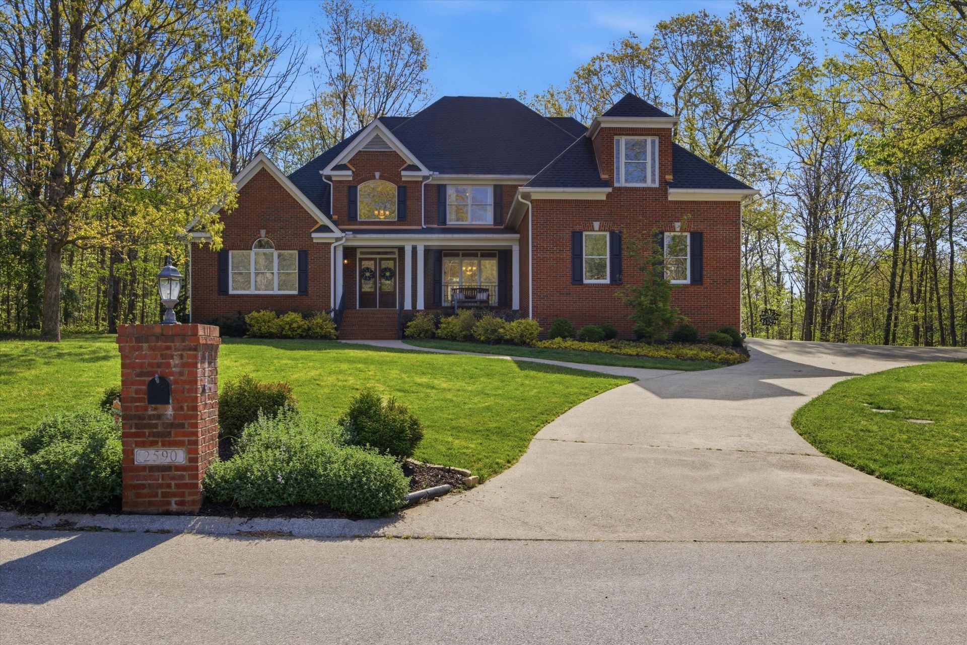 2590 Bristlecone Lane, Signal Mountain, TN 37377 Main Photo