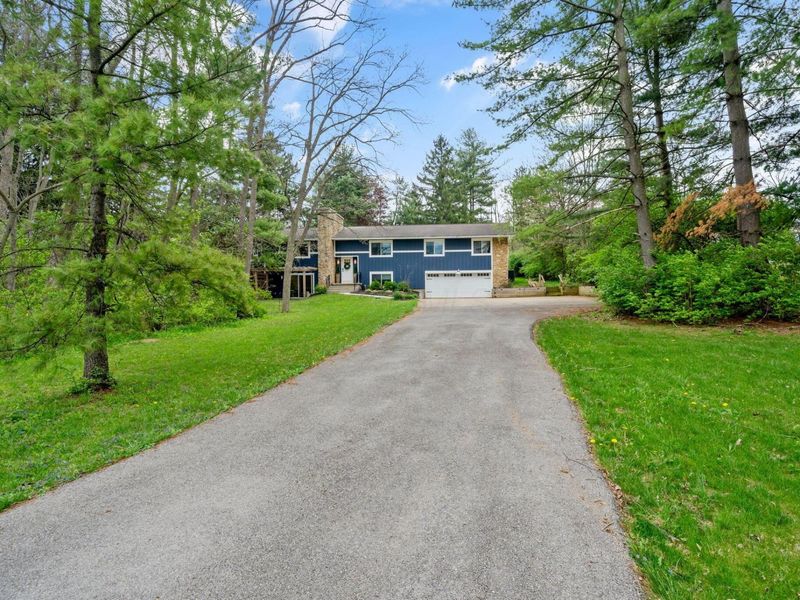 7402 Riverside Drive, Dublin, OH 43016 Photo 4