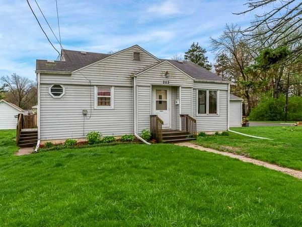 203 Pearl Avenue, LOVES PARK, IL 61111