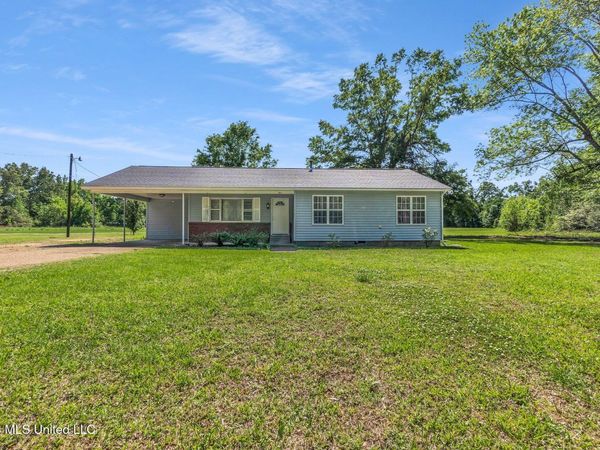 321 Panola Avenue, Batesville, MS 38606