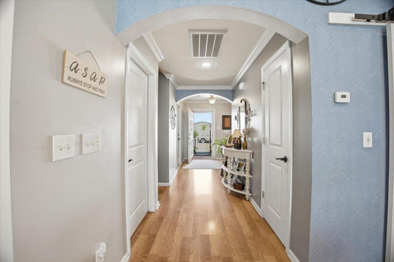 8009 Henderson Road Photo 11