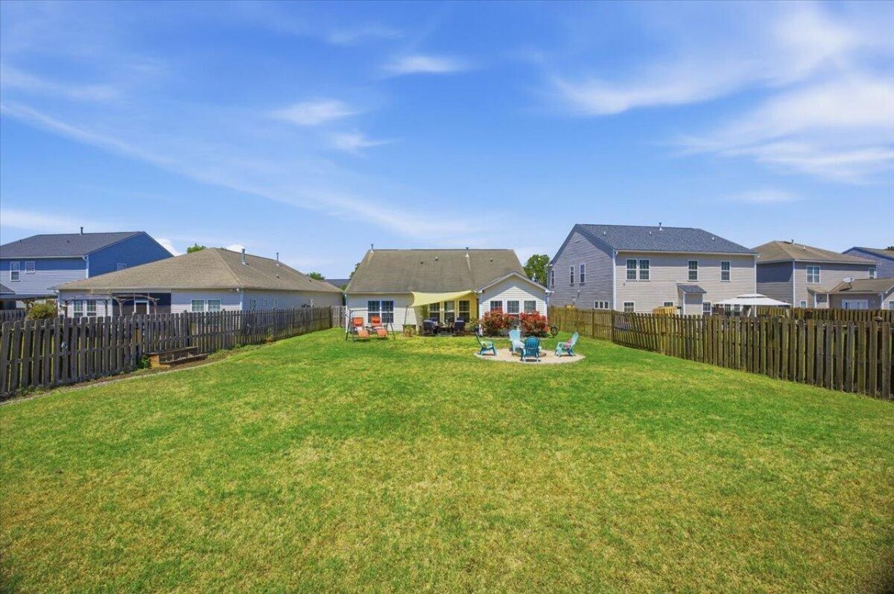 8009 Henderson Road Photo 44