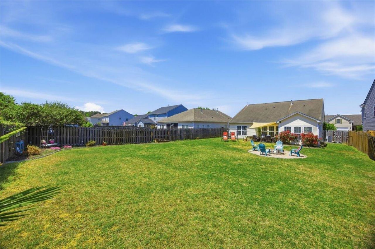 8009 Henderson Road Photo 45