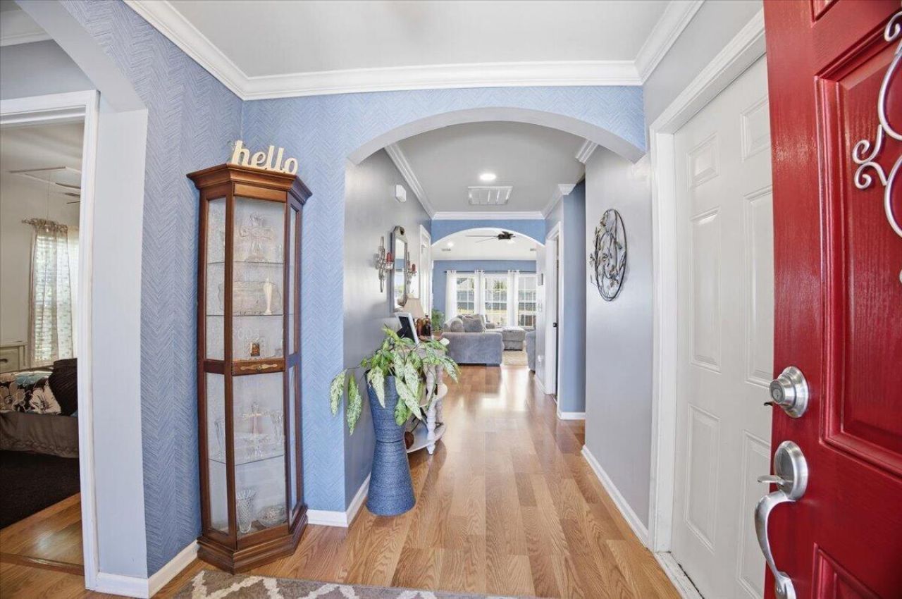 8009 Henderson Road Photo 5