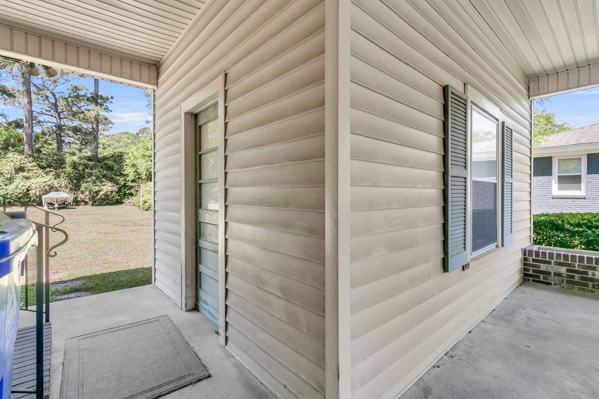 1223 Winston Street Photo 25