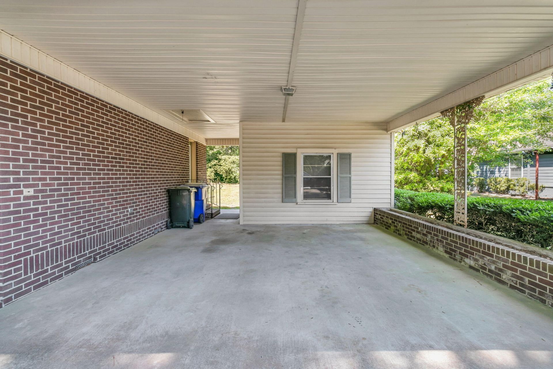 1223 Winston Street Photo 34