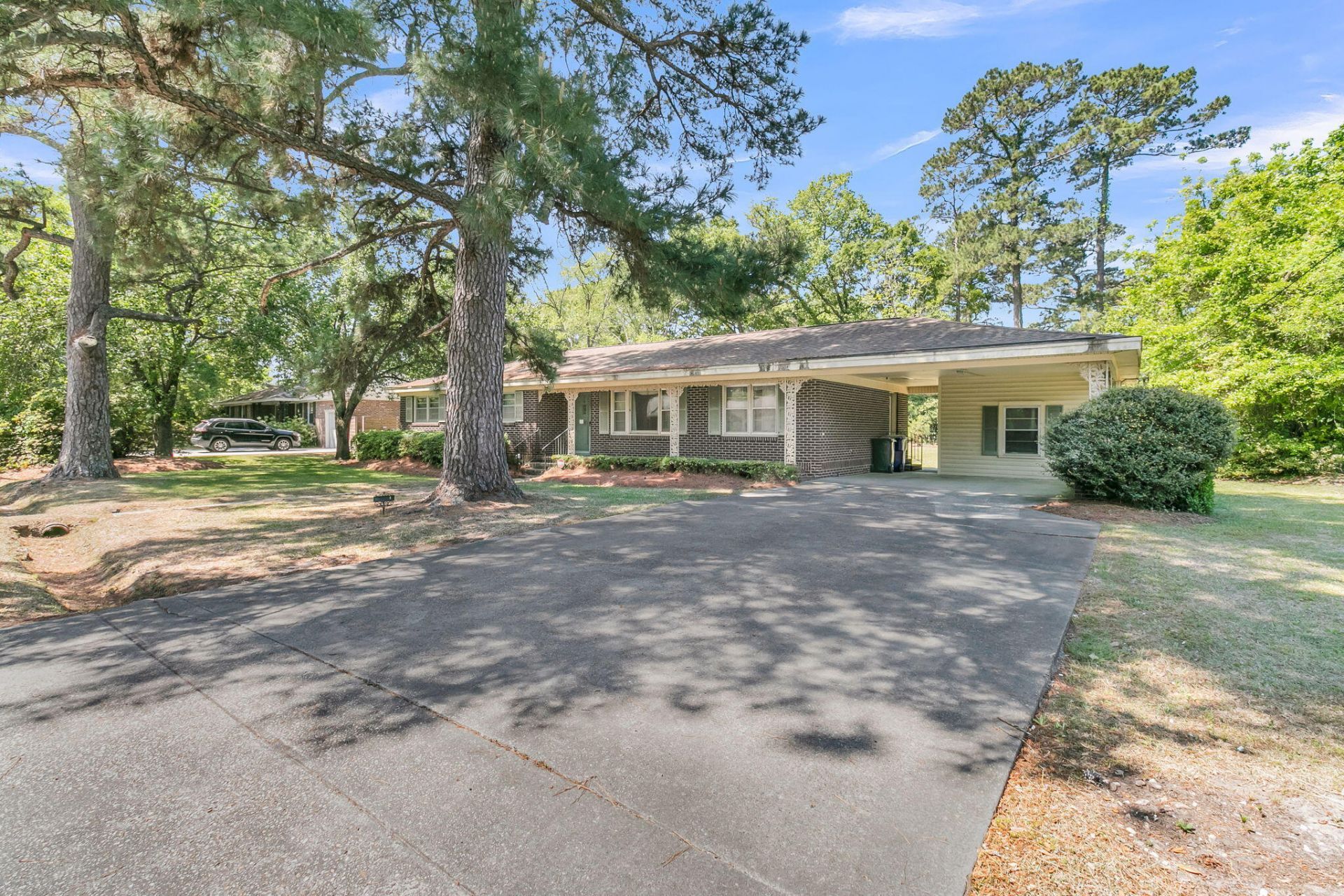 1223 Winston Street Photo 35