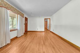 1223 Winston Street photo 4