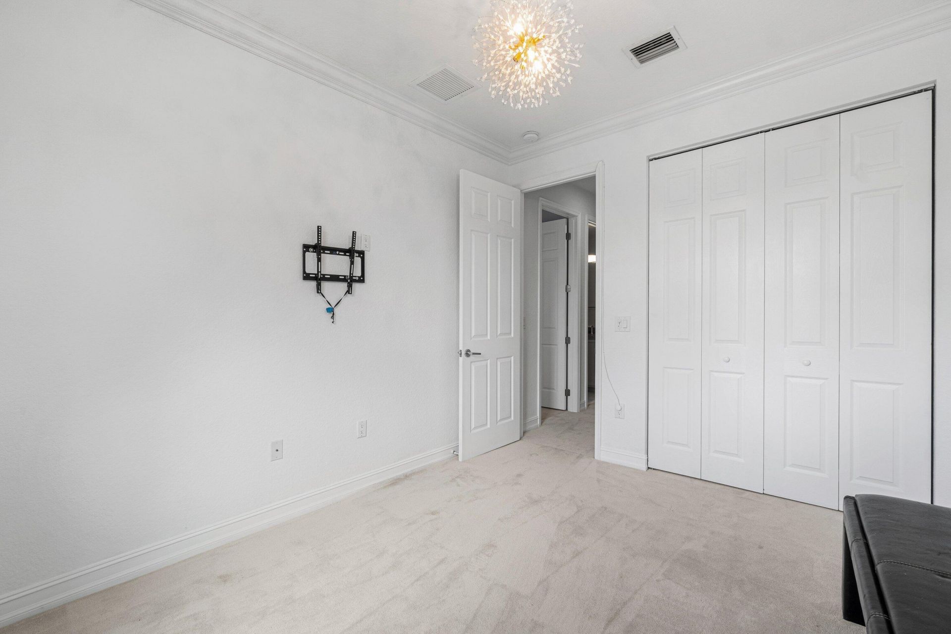 8300 Calabria Lakes Drive, Boynton Beach, FL 33473 Photo