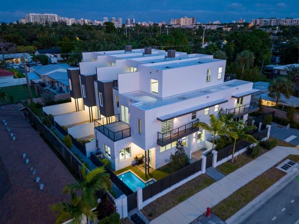 1220 NE 15th Avenue, Fort Lauderdale, FL 33304