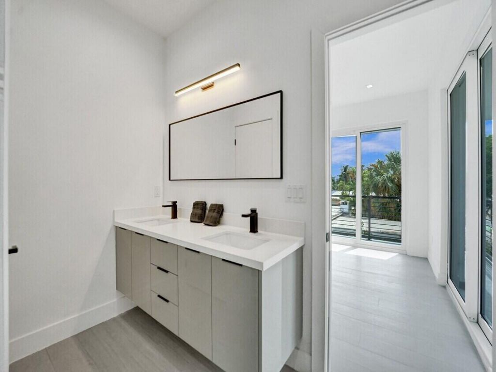 1220 NE 15th Avenue, Fort Lauderdale, FL 33304 Photo