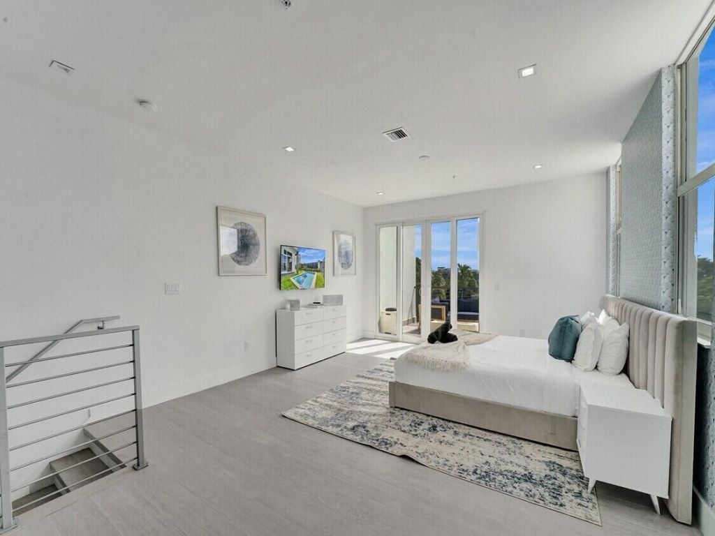 1220 NE 15th Avenue, Fort Lauderdale, FL 33304 Photo