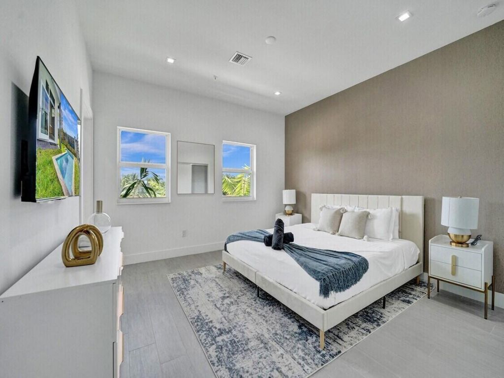 1220 NE 15th Avenue, Fort Lauderdale, FL 33304 Photo