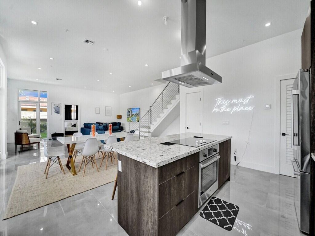 1220 NE 15th Avenue, Fort Lauderdale, FL 33304 Photo
