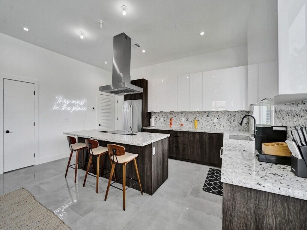 1220 NE 15th Avenue, Fort Lauderdale, FL 33304 Photo